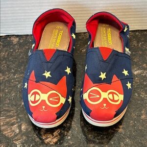 Tiosebon Blue and White Cat Slip-on Shoes Size 37